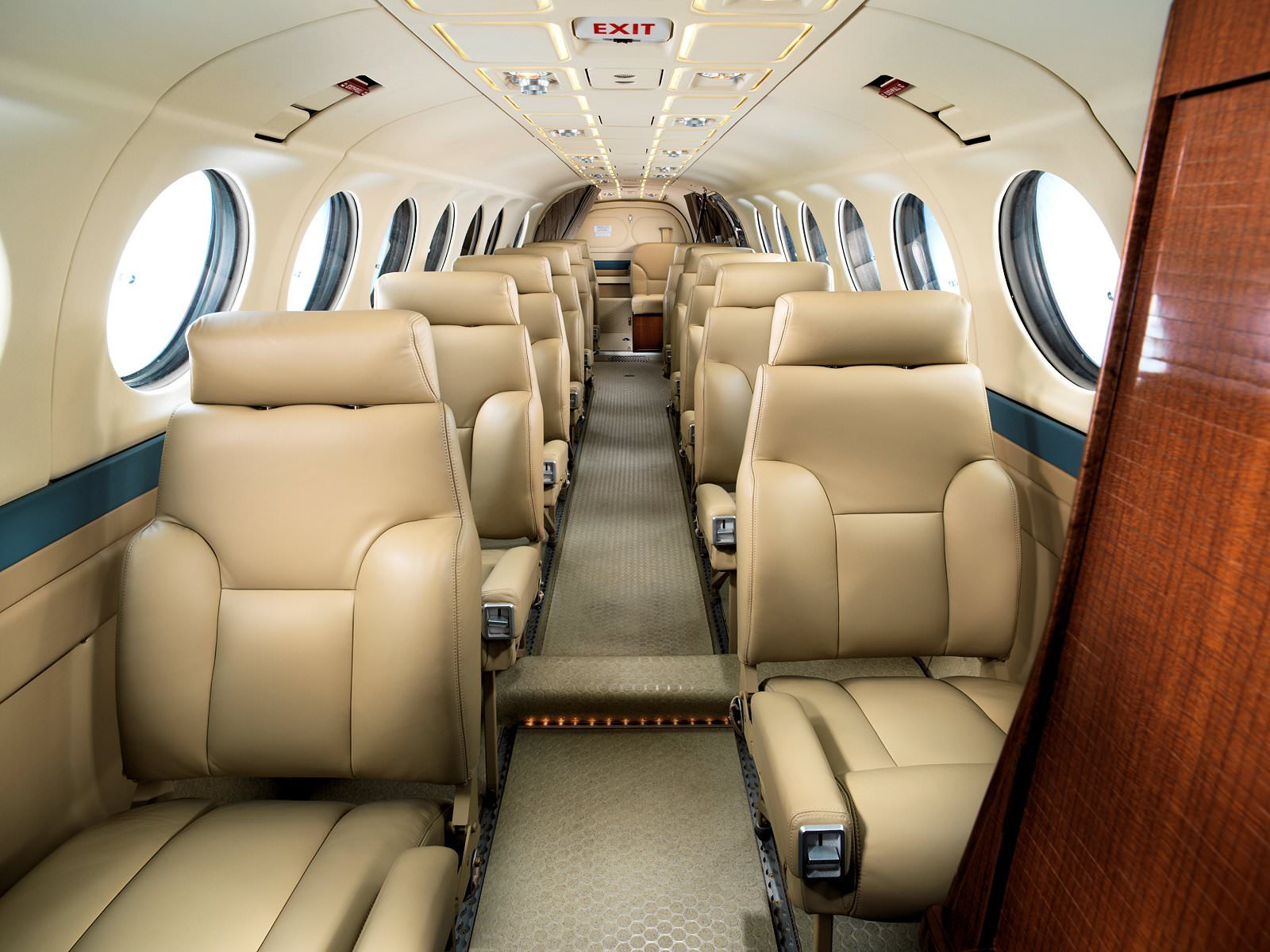 King Air High Density / Airline Style Seating » Aviation Fabricators