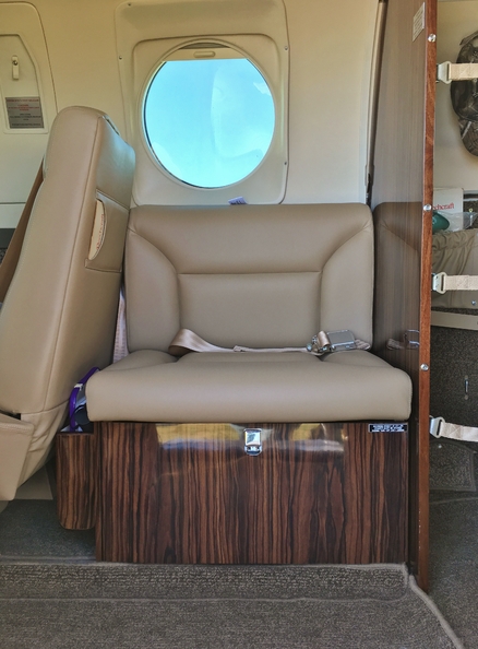 King Air 1-Place Side Facing Seat